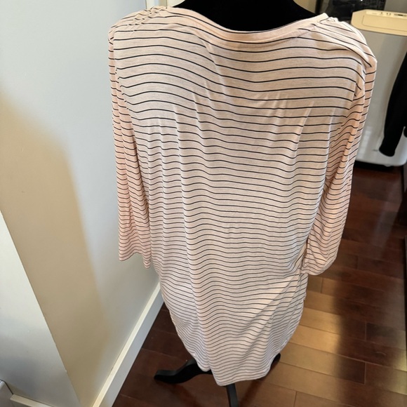 🟢JACQUELINE de YONG medium striped 3/4 sleeved blouse.🟢 - Picture 2 of 8